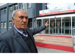 Parasını Okula Harcayınca Eşi Boşadı