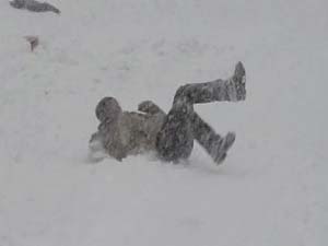 Yolda Kayarak Düşen Yaşlı Adam Öldü