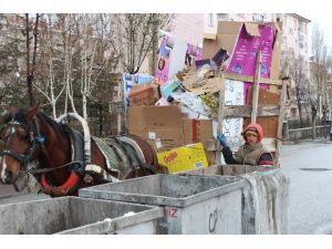 23 Nisan’da Kağıt Topladı