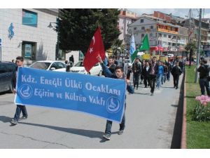 Ülkücüler Ermenistan Bayrağını Yakıp Diasporayı Protesto Etti