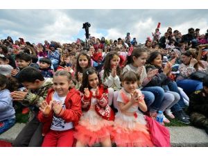 Çocuk Bayramı Coşkusu İzmir’i Sardı