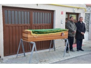 Fransa’daki Patlamada Ölen Kadın Eskişehir’de Toprağa Verildi
