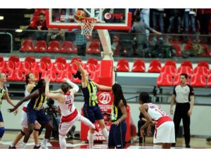 Fenerbahçe’ye Agü Darbesi