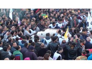 Selahattin Demirtaş Kartal’da Hdplilerle Buluştu