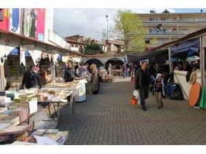 Kitap Kermesine Büyük İlgi