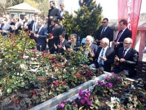 Necmettin Erbakan Mezarı Başında Anıldı