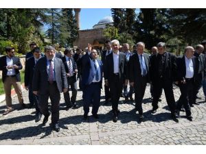 Eski Tff Başkanı Mehmet Ali Aydınlar Şeyh Edebali Türbesinin Ziyaret Etti