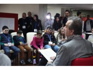 Erhan Yazıcıoğlu 31. Çocuk Şenliğinde Çocuklara Masal Okudu