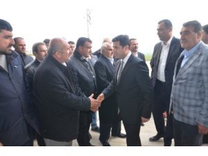 Selahattin Demirtaş, Ak Parti’li Eski Milletvekiline Taziye Ziyaretinde Bulundu