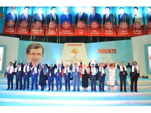 Ak Parti Kocaeli’de Adaylarını Görkemli Bir Törenle Tanıttı