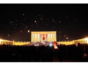 Anıtkabir 1915 Fenerle Aydılatıldı