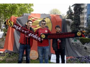 Muhtarın Eskişehirspor Sevdası