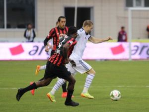 Mücadelede Eşitlik Sürüyor