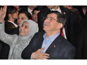 Başbakan Davutoğlu Valiliği Ziyaret Etti