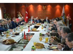 Bakan Müezzinoğlu: Hukuk Üzerinden Darbe Yapılmaya Çalışıldı