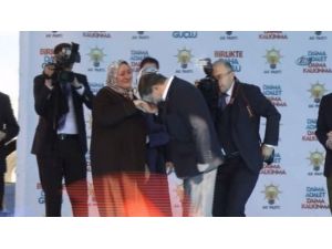 Ak Parti Mitinginde Duygu Dolu Anlar