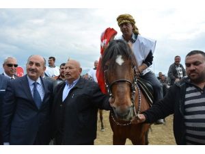 Bakan Müezzinoğlu: “Dünyaya Yine Haklılığımızı İspat Ederiz”