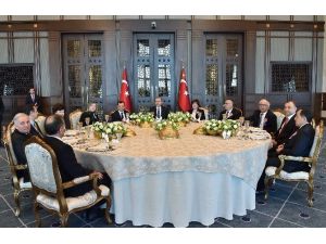 Cumhurbaşkanı Erdoğan’dan Anayasa Mahkemesi Üyelerine Yemek