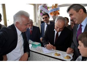 Eski Bakan, Mhp’li Adaylara Yolcu Bileti Kesti