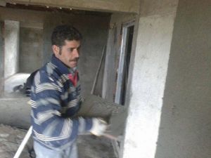 Gündüzleri Sıvacı, Akşamları Milletvekili Adayı