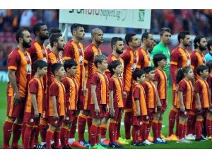 Galatasaray 20 Günde 6 Maça Çıkacak