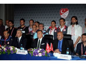 Fatih Terim Sorunları Dinledi