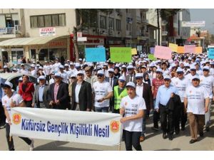 Öğrencilerin ’Küfür’ Eylemi