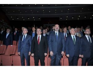 İmam-ı A’zam Ve Hanefilik Sempozyumu Esogü’de Başladı