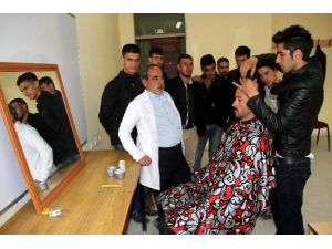 (Özel Haber) Mahalle Muhtarından Örnek Davranış