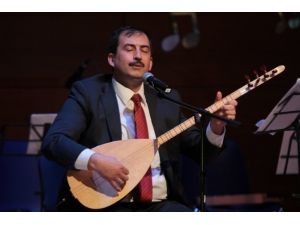 Müsteşar Yardımcısından Türkü Ziyafeti