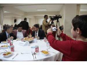 Ak Parti Milletvekili Adayları Alevi Vatandaşlarla Bir Araya Geldi