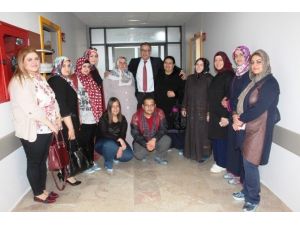 (Özel Haber) Sağlıklarına Kavuşan Hastalardan Doktora Ziyaret