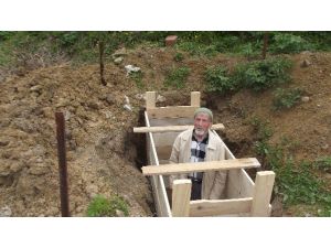 (Özel Haber) Ölmeden Önce Mezarını Ve Kefenini Hazırladı