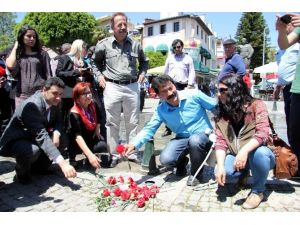 14 Yaşındaki Arif Koparan, 1 Mayıs Eyleminde Vurulduğu Yerde Anıldı