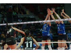 Vakıfbank, Eczacıbaşı’na Set Vermedi