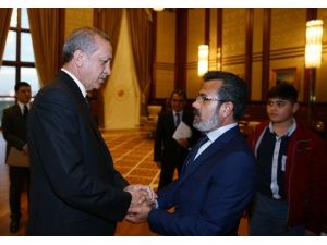Cumhurbaşkanı Erdoğan, Özgecan’ın Ailesini Kabul Etti