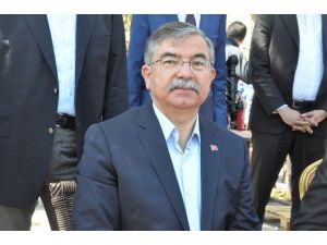Milli Savunma Bakanı İsmet Yılmaz: