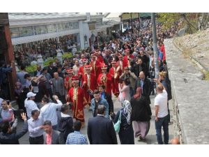 Giresun Günleri’nde Fındık Dağıtıldı