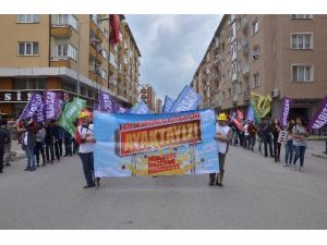 Eskişehir’de 1 Mayıs Kutlamalarına Yağmur Engel Olmadı