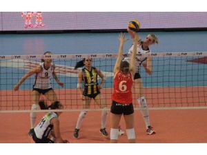 Şampiyon Fenerbahçe Grundıg, Kupasını Aldı