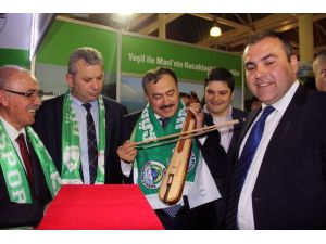 Bakan, Önce Çoban Oldu, Sonra Kemençeci