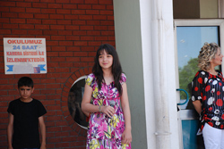  Zeki Karakız öğrencilerinden Sergi ve Kermese destek