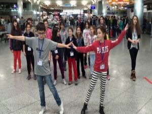 Festivalin Provası Havalimanında Yapıldı