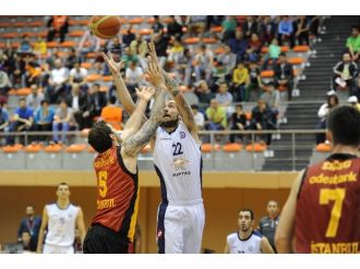 Aslan Potada Kükredi