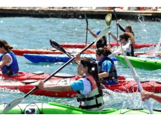 Kano Yarışları Gümbet Koyunu Renklendirdi