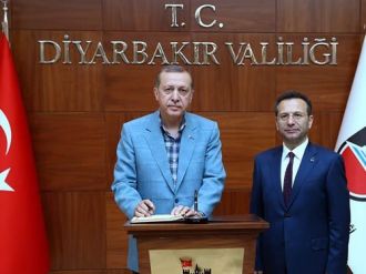 Erdoğan, Diyarbakır Valiliği’ni Ziyaret Etti