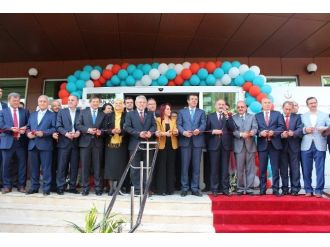 Sağlık Bakanı Diş Muayenesi Oldu