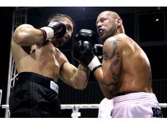 Fırat Arslan Rakibini Devirdi