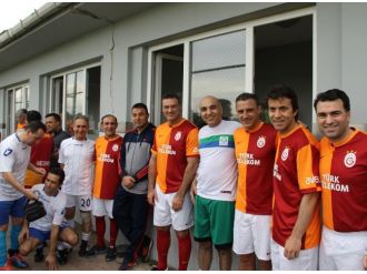 Eski Yıldızlar Savcı Kiraz Anısına Sahaya Çıktı