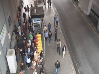 Metrobüs Seferleri İptal Edildi Vatandaş Yolda Kaldı